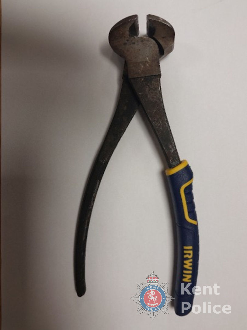 bolt croppers_ WM